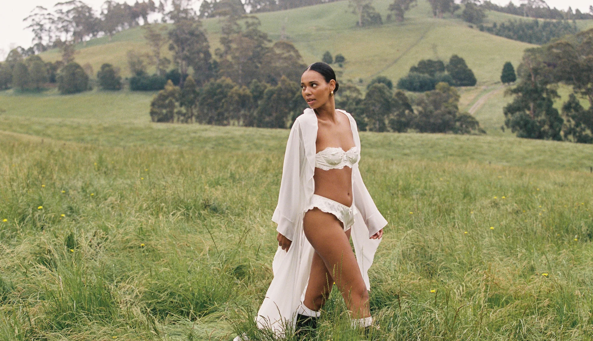 Bespoke Lace for Modern Romantics